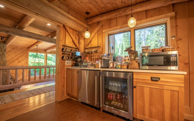 Jackson Hole Hideout