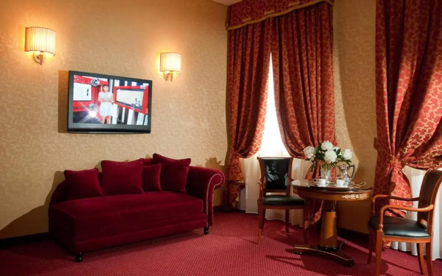 Hotel Maxim