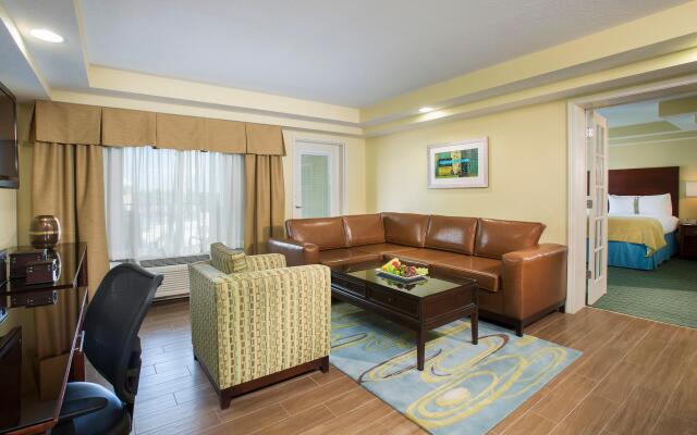 Holiday Inn Resort Orlando - Lake Buena Vista, an IHG Hotel