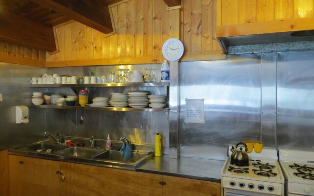 HI-Kananaskis Hostel