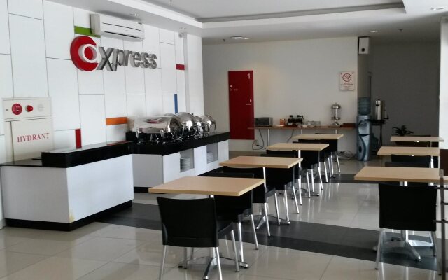 Amaris Hotel Panglima Polim 2