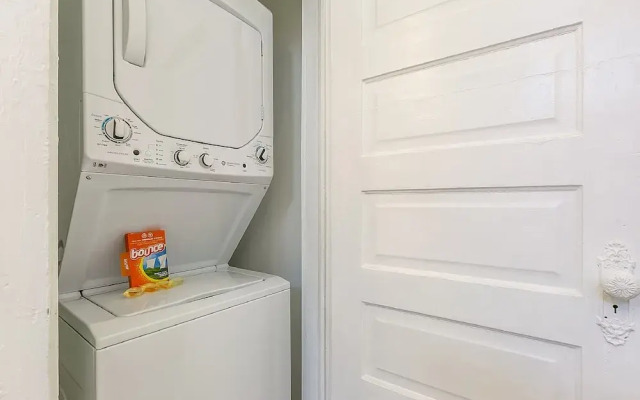 Uptown Spacious 4BD w Historic Charm