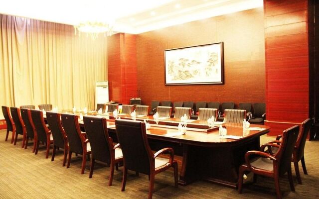 Xishuangbanna Golden Zone Hotel