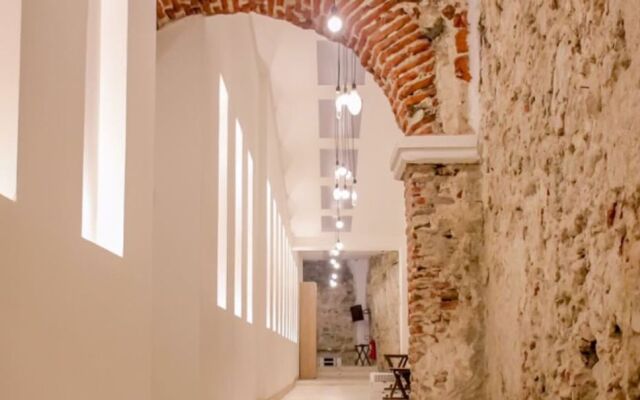 Bourbon St Hostal Boutique - Hostel