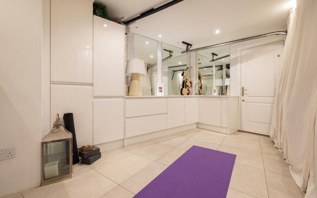 Unique Light-filled House - Primrose Hill