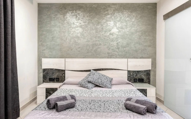 Luxury 3 BR Apt in Gzira Near Sliema - Stjulians