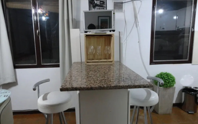 Beautiful Quiet Apartment Near Aristides