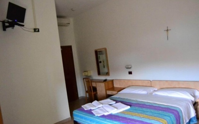 Vinsea Hotel