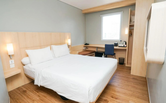 ibis Jakarta Senen