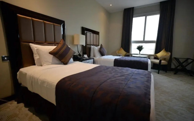 Premium Strato Hotel