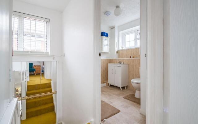 Exclusive Home in Acton by Underthedoormat