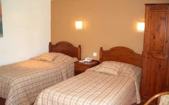 Whoop Hall Hotel and Leisure