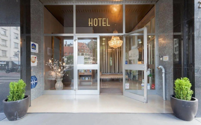 hotelImage