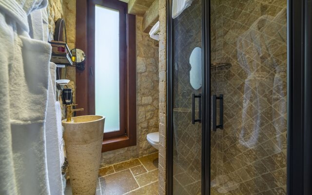 Marisstone Hotel Villa