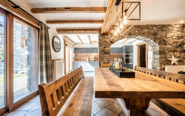 Chalet Chu Lo Dou Le Praz Courchevel - by EMERALD STAY