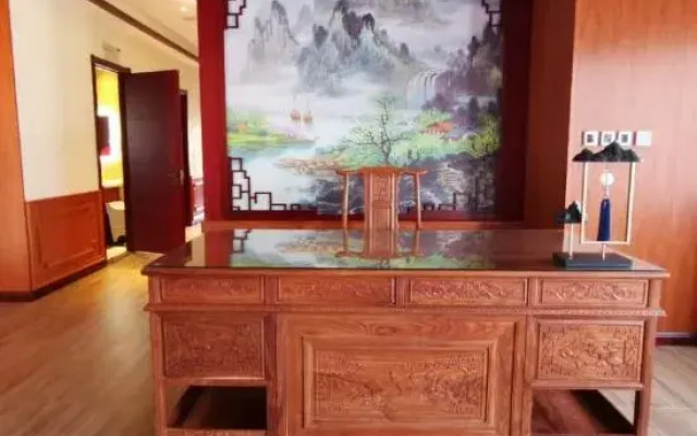 Bai Xiang Holiday Hotel (Harbin Central Street)