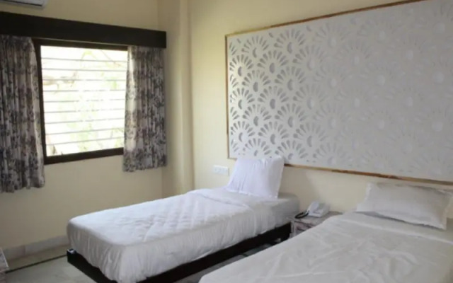 Treebo Trend Jhalamaan Lake Pichola