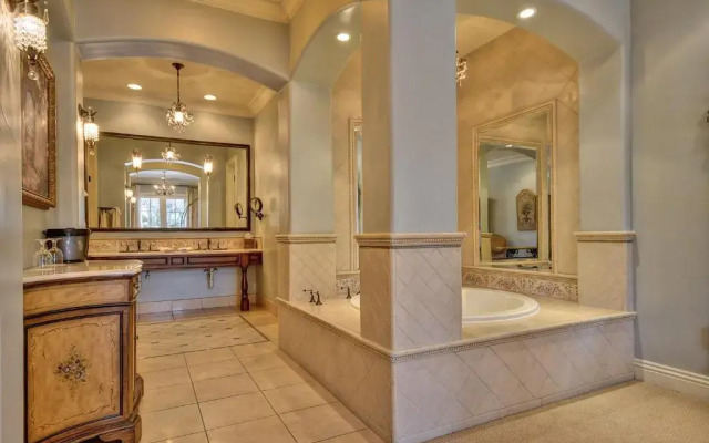 Villa Arden Hills