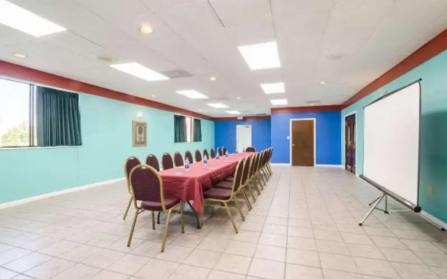 Rodeway Inn Hotel Greensboro