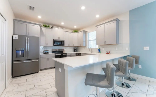 Magical 6BR Villa Pool Themed Room