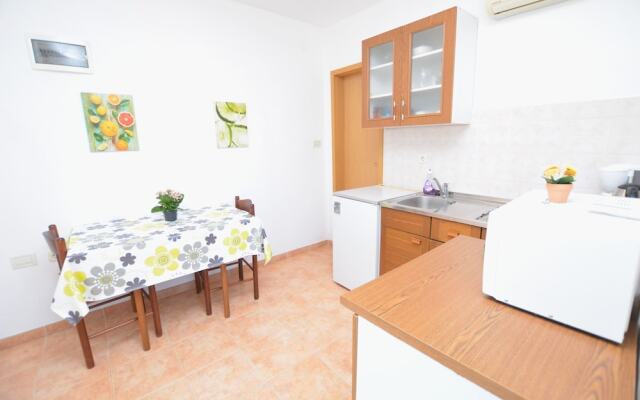 Apartments and Room Marija