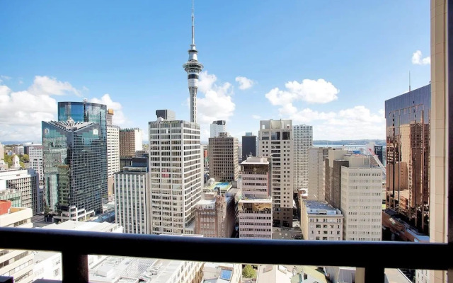 Metropolis 2 Bedroom Park Suite