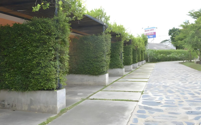 Mittraphap Resort