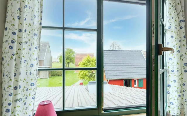 Spacious Holiday Home in Landstorf Zierow near Beach