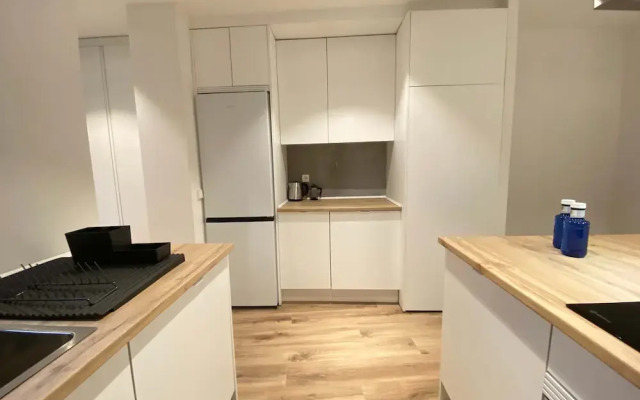 w Majestic 2BR at Palacio Real