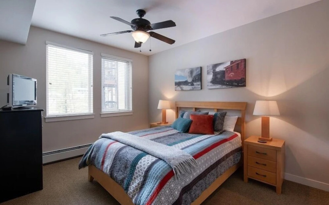 Ski Condo with Mountain and Resort View - Fraser Crossing/Founders Pointe Select-Rated 4457