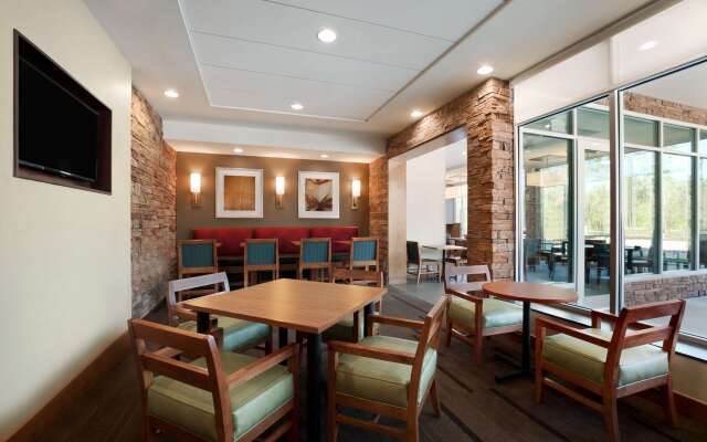 Hyatt Place Houston / The Woodlands