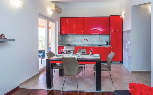 Amazing Apartment in Makarska With 1 Bedrooms and Wifi