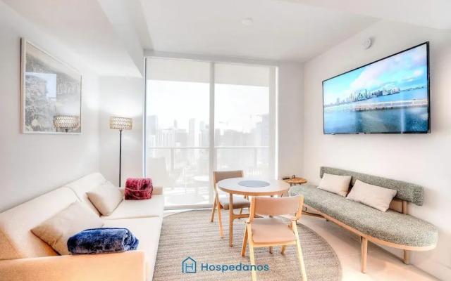 Apartment in New Luxury Condo Downtown