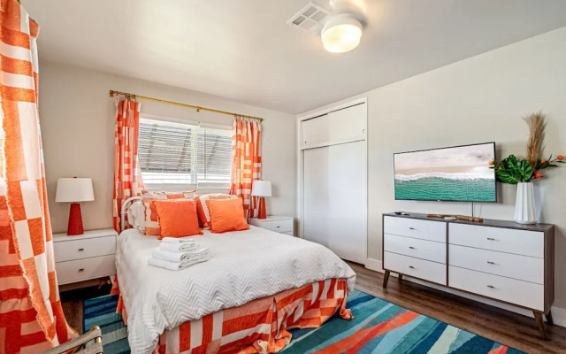 Eccentric Home With Pool Tiki hut Outdoor Kitchen