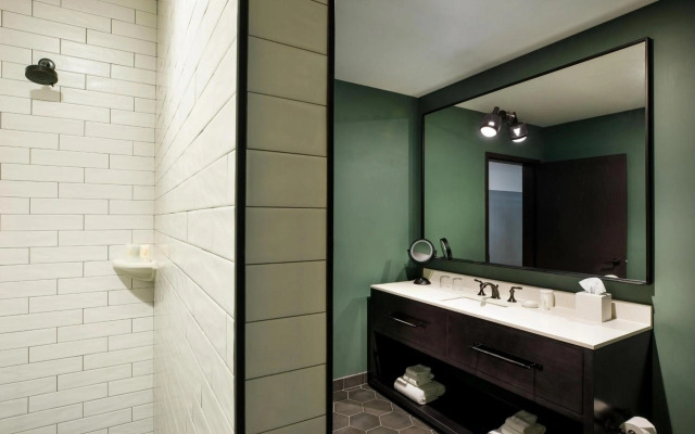 Cyrus Hotel, Topeka, a Tribute Portfolio Hotel