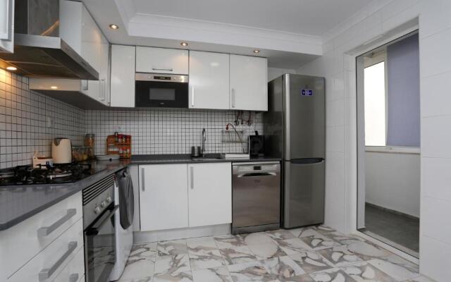 Stay like a local @ Almada cozy apartment