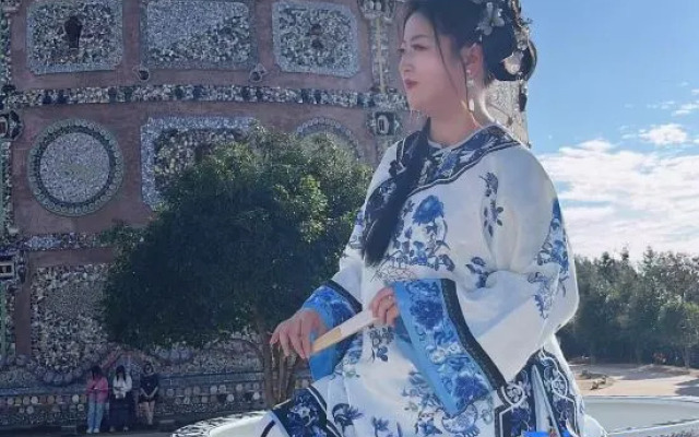 Taoshe Resort Hotel (People's Square Taoyangli Scenic Area Branch)