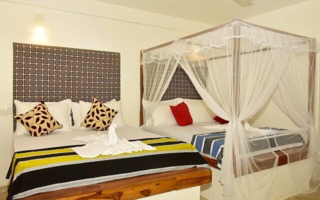 Safari Queens Resort