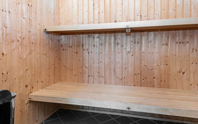 8 Person Holiday Home in Knebel-by Traum