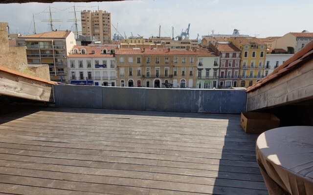 Sete Vue Canal Duplex Pour 7 Personnes