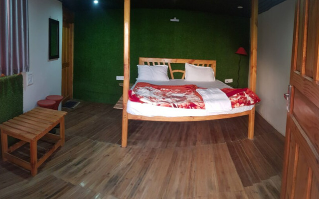 Elwood Resort Pangot