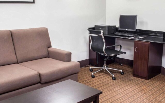 Country Inn & Suites by Radisson, Roanoke Rapids, NC