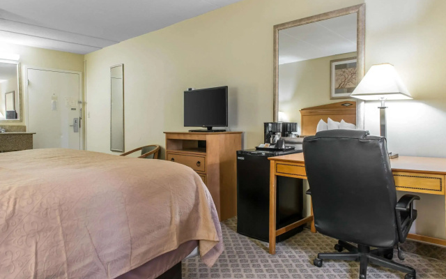Quality Inn & Suites Fairview - Erie