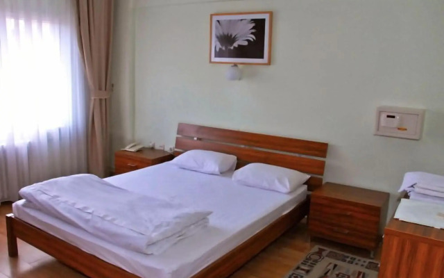 VIP Apart Hotel