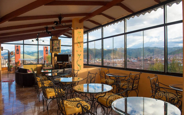 Hostal Qolqampata