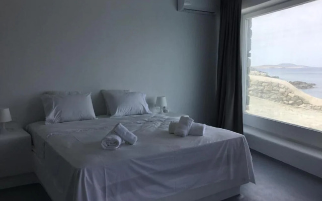 Laka Studios & Suites