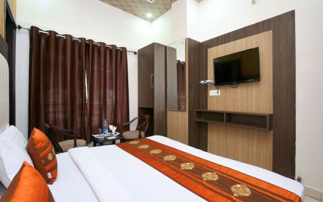 OYO 14157 RS Hotel & Restaurant