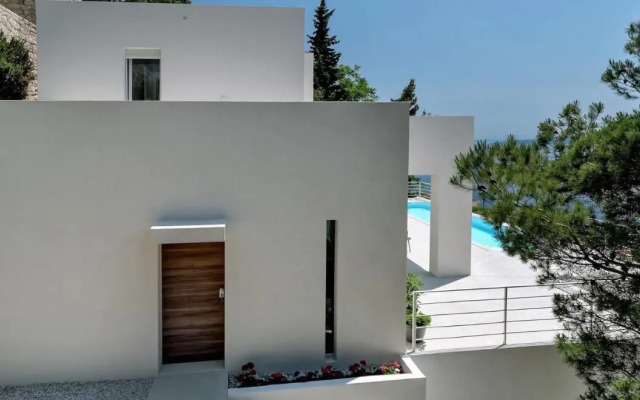 Villa V - private pool, special location & surroundings