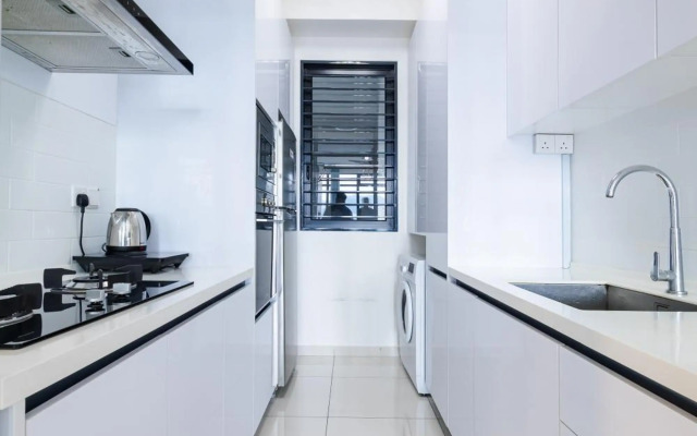 13a-Georgetown Beacon Executive Suites #Infinity Pool