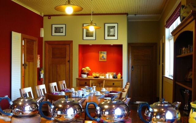 Holly Homestead B&B
